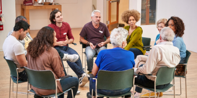 Asistente de apoyo en entornos multiculturales